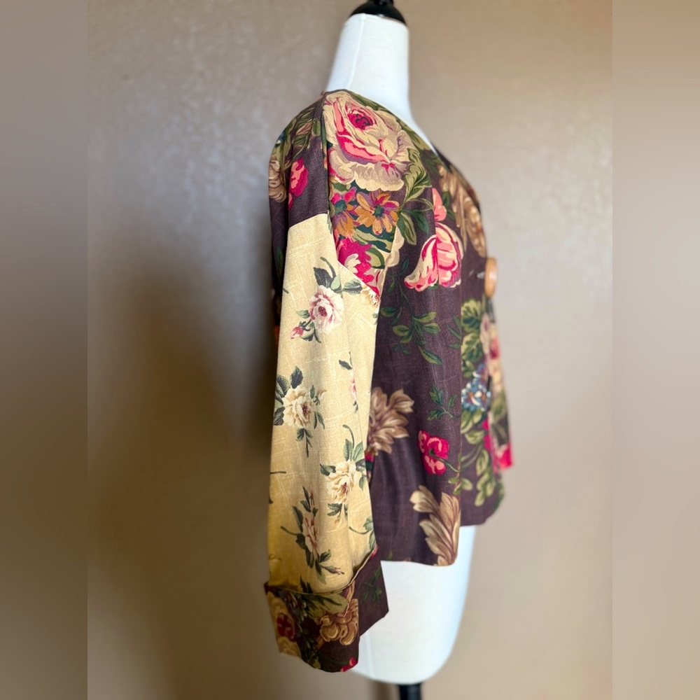 S.A. Rose Jacket - Picture 2 of 6